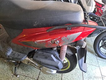 Skúter Kymco Agility 125 - 4