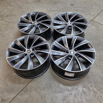 Disky Škoda 5x112 R18 8J ET44 - 4
