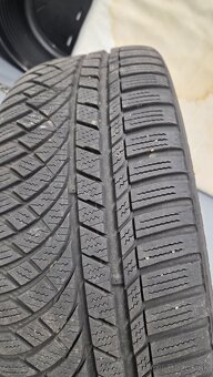 skoda extreme zimne 225/40 r19 - 4