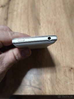 Predám LG telefon - 4