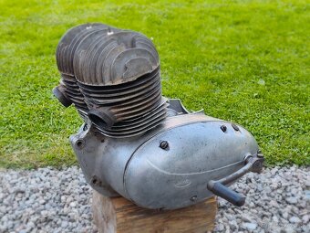 Predám motor 350/354 - 4