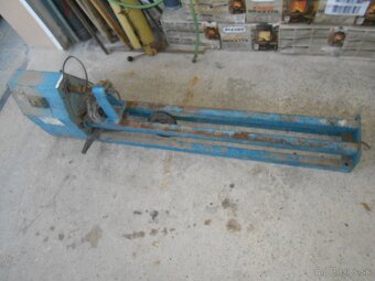 Sústruh pre drevo TYP 1000 - 4