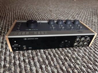 Universal Audio Volt 476P USB zvuková karta - 4