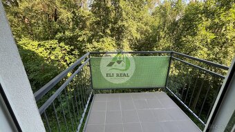 Štýlový a priestranný 2-izbový byt v skvelej lokalite na pre - 4
