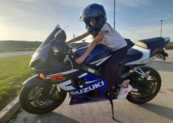 Suzuki gsxr 750 k5 - 4