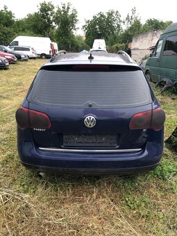 Rozpredam Volkswagen passat b6 combi modry - 4