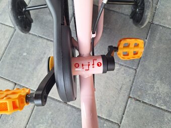 Predám detský bicykel s pomocnými kolieskami - 4