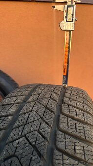 Pirelli 245 45 18 Runflat RF zimne, 4x4 - 4