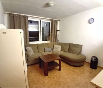 Prenájom pekný, šikovný 2-izbový byt, v peknom prostredí, Pi - 4