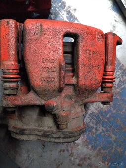 brzdový strmeň A4 B8  A5 8T - 4