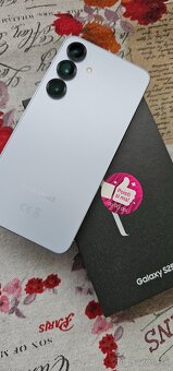 Samsung galaxy S25 Icyblue - 4