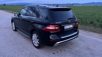 Mercedes ML350 - 4
