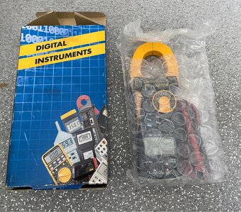 Klieštový multimeter Lutron CM-9930 - 4