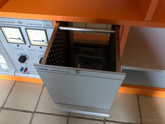 Laboratórny zdroj , Merací pult, Elektronika Hera Labor - 4
