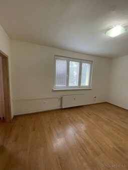 Na predaj 2 izbový byt po kompletnej rekonštrukcii Handlová - 4