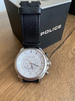 Police - 4
