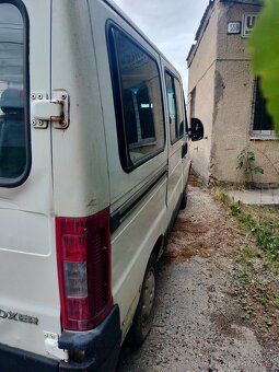 Bus - 4