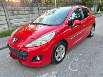 Predám Peugeot 207 1.4i 70kw r.v.2012/3 Najazdené: 139.000km - 4