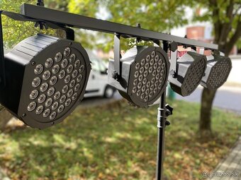 led par set 36x3watt     160 eur - 4