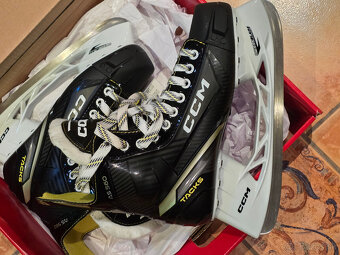 Predám korčule CCM Tacks AS-560, veľkosť 8 (43) - 4