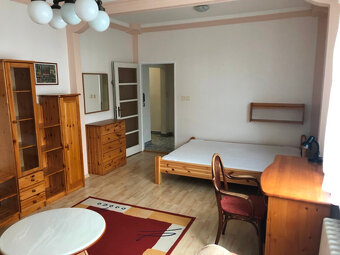 2 izbový zariadený byt na Kmeťovom námestí - 4