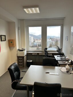 Kancelárske priestory v širšom centre s parkovaním - 4