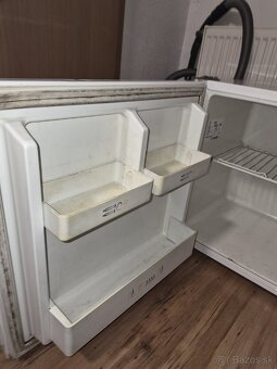 Predám chladničku Zanussi - 4