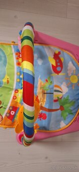 Hracia deka s klavirom - 4