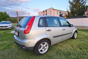 FORD FIESTA 1,4 - 4