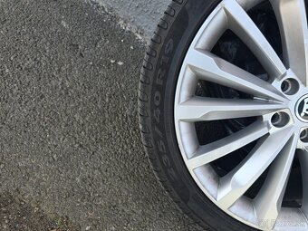 Predám Alu disky R19 SKODA TRINITY+letne pneu 235/40 R19 - 4