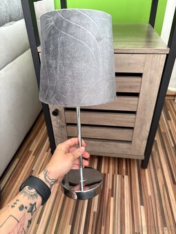 Nočné stolíky a lampy - 4