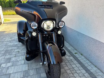 Harley Triglide - 4