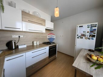 Kompletné zrekonštruovaný 2 izb byt, 55m2, ul. Stromová, pri - 4