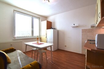 1-izbový byt s balkónom na Klokočine v Nitre - 4