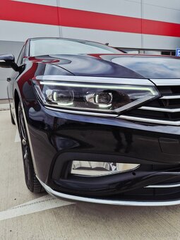 Volkswagen Passat Variant 2.0 TDI EVO Elegance DSG - 4