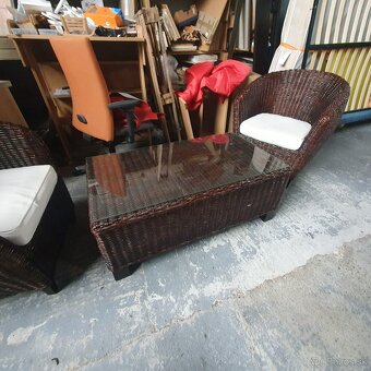 Predám ratanové kreslá a stôl - 4