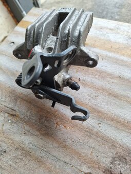 Zadný brzdový strmeň Seat Toledo Altea - 4