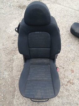 Mitsubishi Colt CZ3 - sedačky - 4