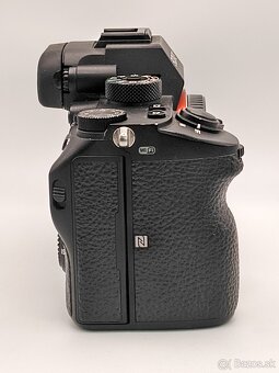 Sony Alpha A7R III - 4