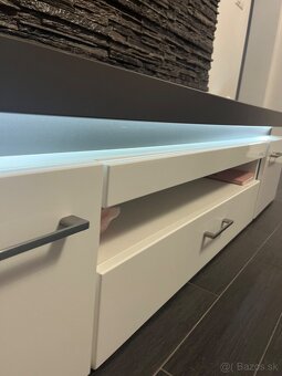 Led komoda pod TV - 4