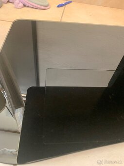 Stolík pod TV - 4