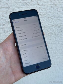 Apple iPhone 8 256GB Space Grey - 4