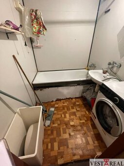 Na predaj priestranný 3-izbový byt s balkónom- 82m2 Šaľa - 4