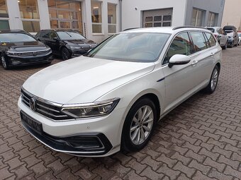 VW Passat B8 GTE Variant 1.4TSI 160kW DSG - záruka Autodraft - 4
