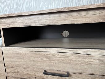 TV stolík / skrinka - 4