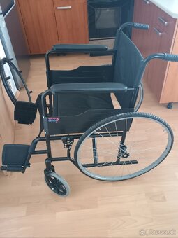 Skladací invalidný vozík - 4