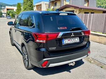 Mitsubishi Outlander 2.0MIVEC 4x4 Automat 2019 - 4