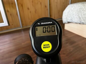 Predam stacionarny bicykel DIADORA - 4