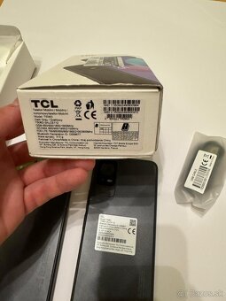 Predám TCL a ZTE mobily - 4