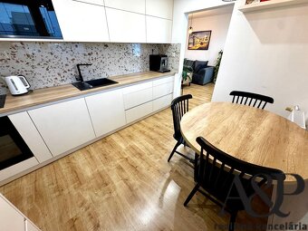 KOMPLETNE REKONŠTRUOVANÝ 3 IZB. BYT S KOMOROU A LOGIOU, 76M2 - 4